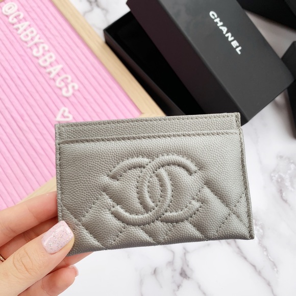 SOLD 😭 Chanel Large LOGO card holder - Picture 2 of 5